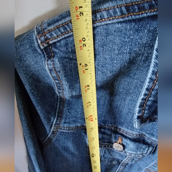 Old Navy Classic Blue Denim Jean Jacket Size L. adult - Picture 7 of 7